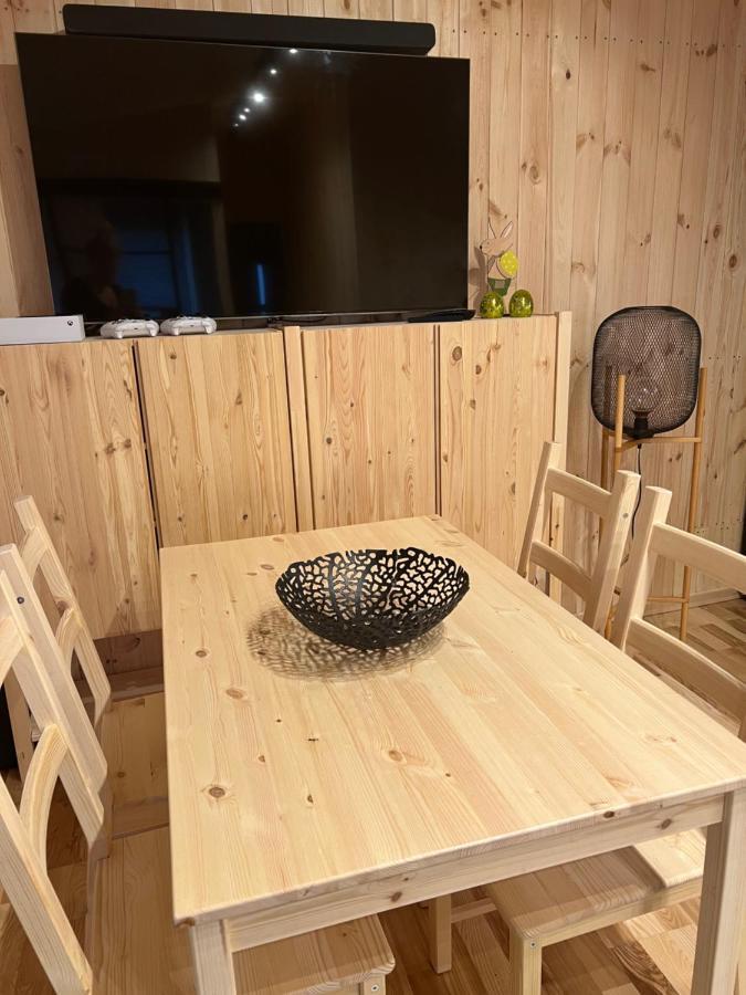 Wiatkapl Apartment Lesna Bagian luar foto