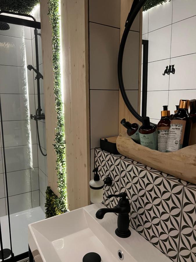 Wiatkapl Apartment Lesna Bagian luar foto